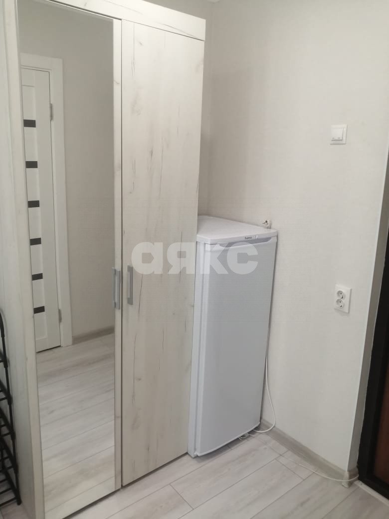 Фото №4: 1-комнатная квартира 13 м² - Липецк, Октябрьский округ, мкр. Манеж, ул. 50 лет НЛМК, 13